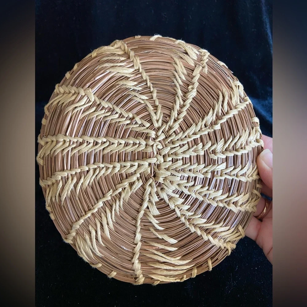 Native American Papago Hand-Woven 8” Plate Basket